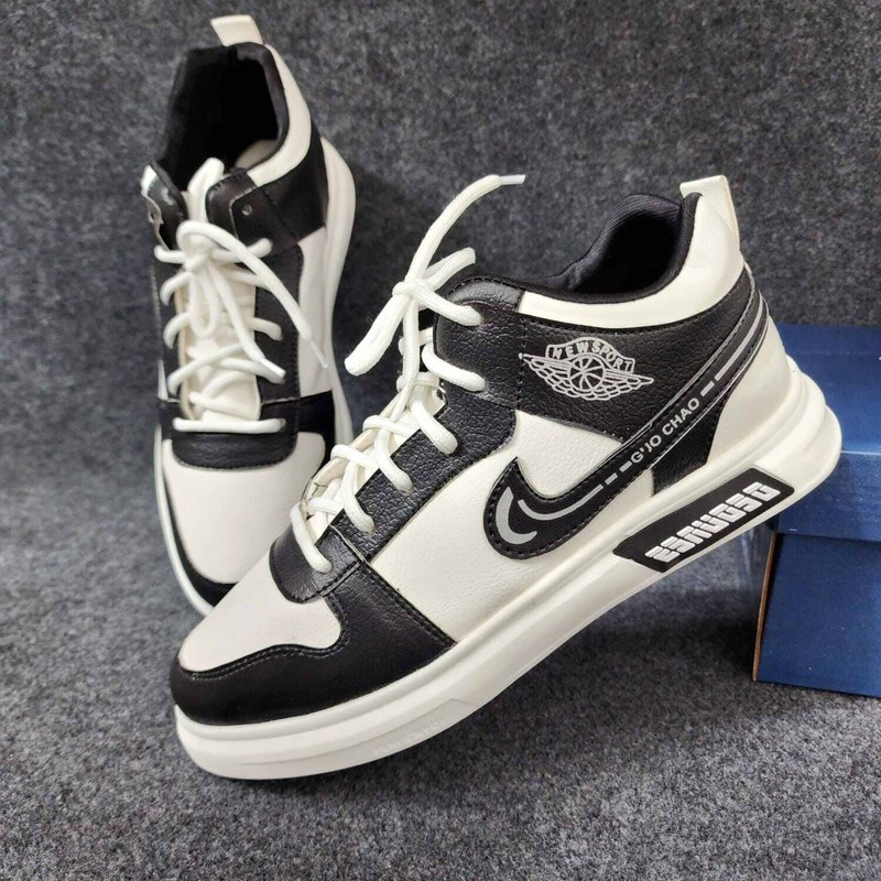 Stylish Sneakers for Men - Low Top Type - Fashionable and Versatile Shoes for Every Season - Elevate Your Look