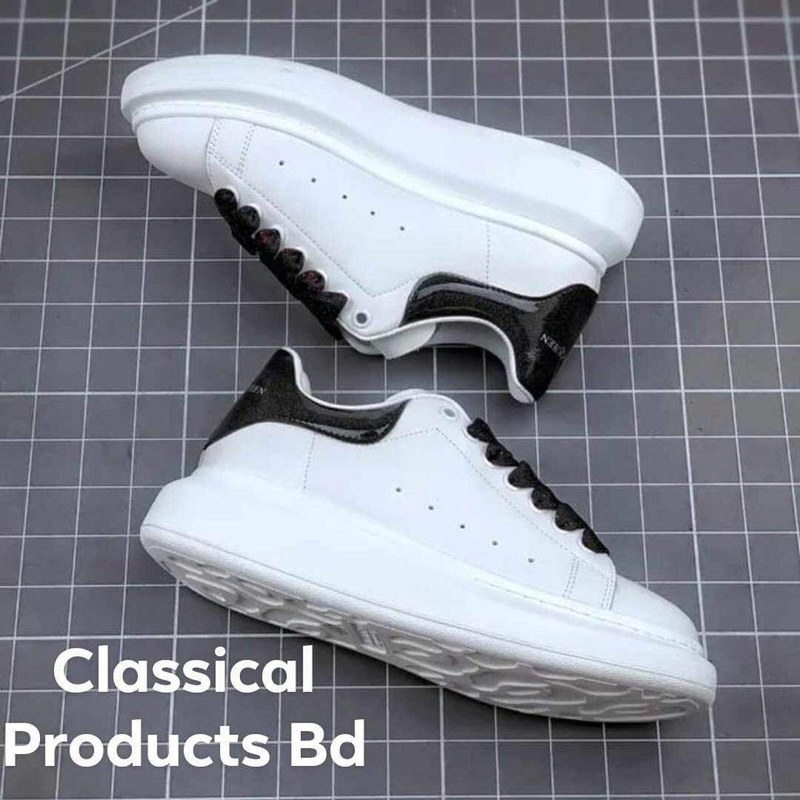 Hot Collection Stylish and Fashionable Low Top Sneakers for Men - Comfortable for All Seasons